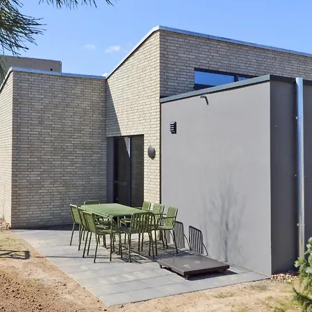 Stunning In Lembruch-duemmer With Kitchen